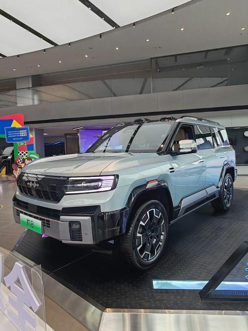 惠州206比亚迪方程豹硬派越野的爆款，英菲尼迪35周年与你共成长